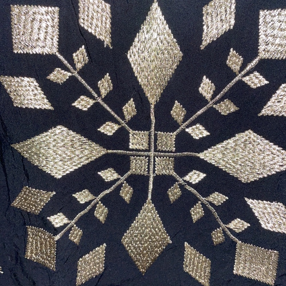 Embroidered Tunic Top - Picture 2 of 3